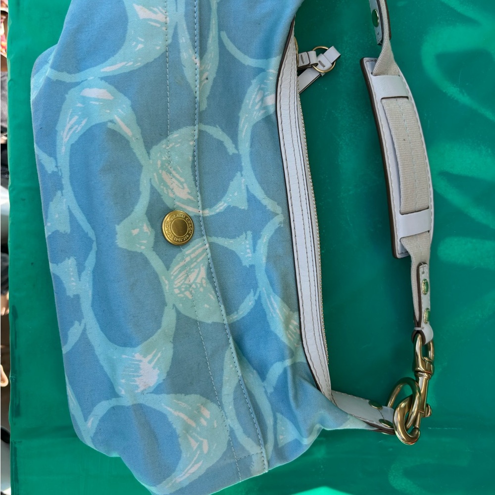 Vintage Coach Scribbles in blue